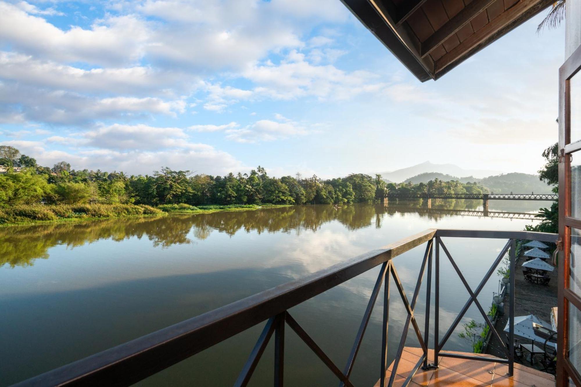 Mahaweli Reach Hotel Канди Екстериор снимка