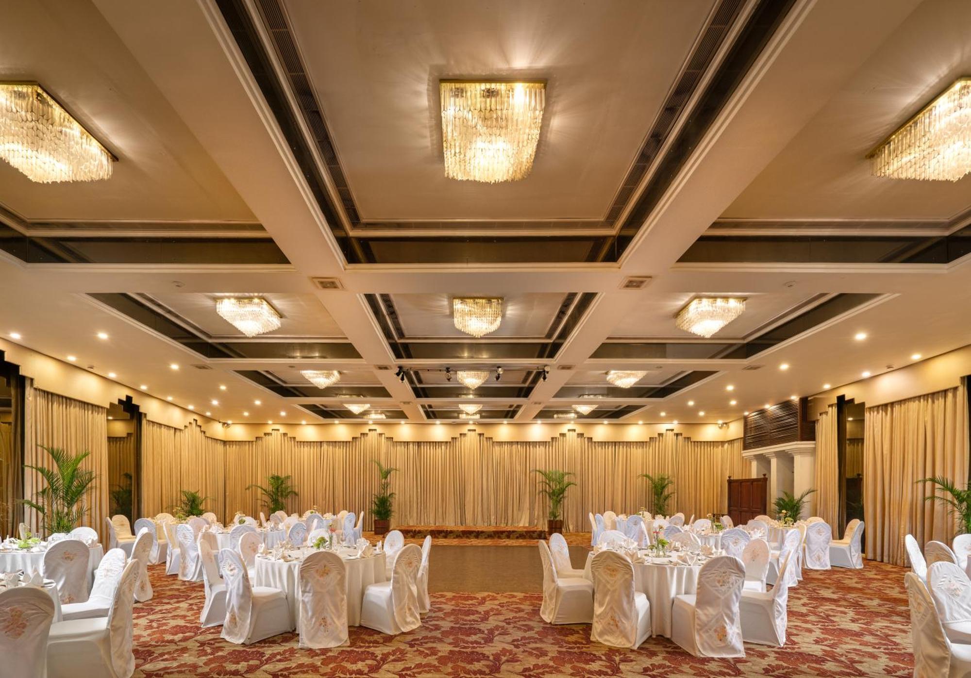 Mahaweli Reach Hotel Канди Екстериор снимка