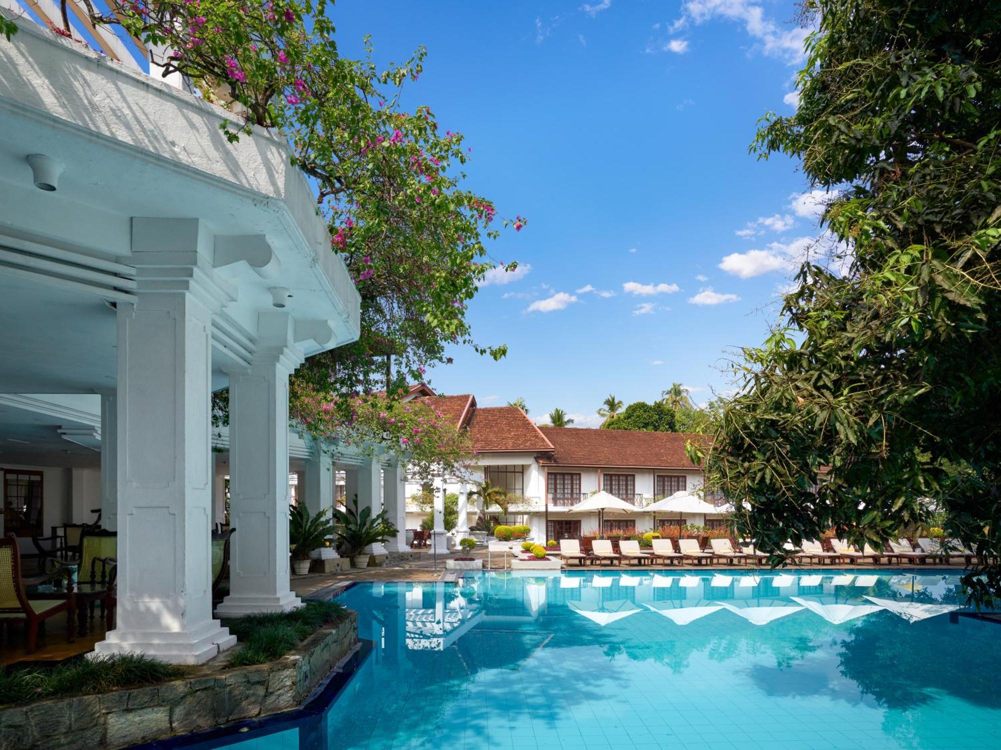Mahaweli Reach Hotel Канди Екстериор снимка